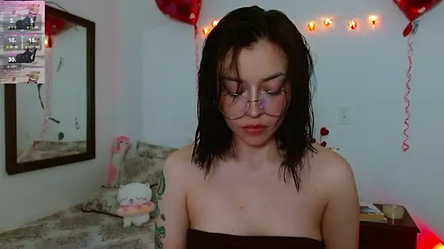 Stripchat sex cam elly_uwu