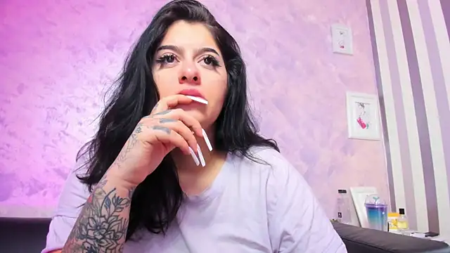 Stripchat sex cam divineariax