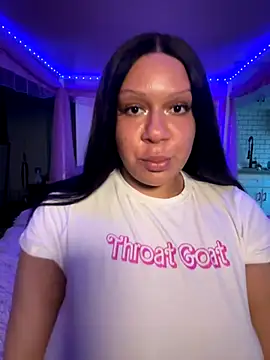Stripchat sex cam biggyellagirl