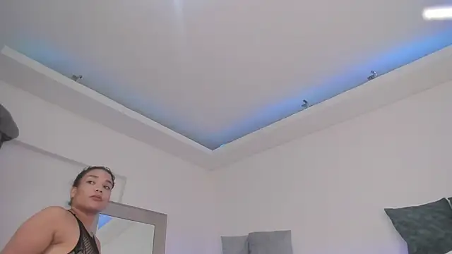 Stripchat sex cam CreamyCaramelCami