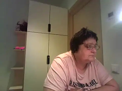 Stripchat sex cam rewa666