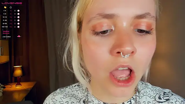 Stripchat sex cam OdelynChubb