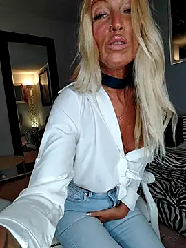Stripchat sex cam Weloveblue
