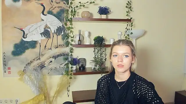 Stripchat sex cam ShyrUni
