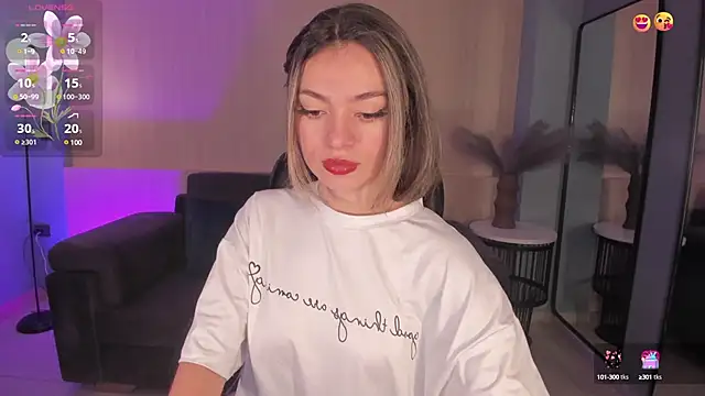 Stripchat sex cam EmilyMartinsX
