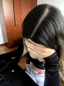 Stripchat sex cam Belia_Hadid