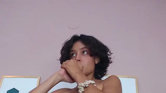 Stripchat sex cam KrystinSmith