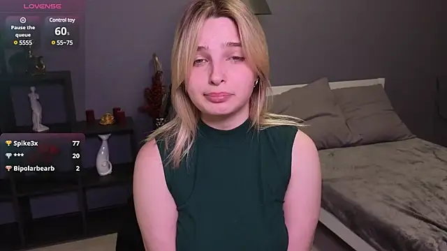 Stripchat sex cam LisaBenner