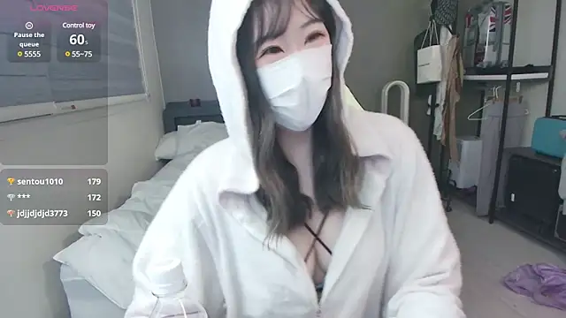 Stripchat sex cam minogirl