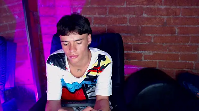 Stripchat sex cam Benito_Roomero
