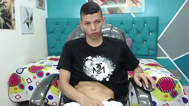 Stripchat sex cam brian_scott23
