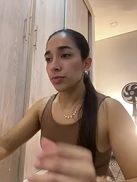 Stripchat sex cam SabrinnaEvans