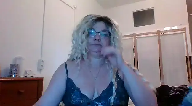 Stripchat sex cam monik888