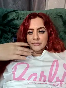 Stripchat sex cam YourFireQueen88