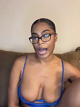 Stripchat sex cam CandyLuxxxx