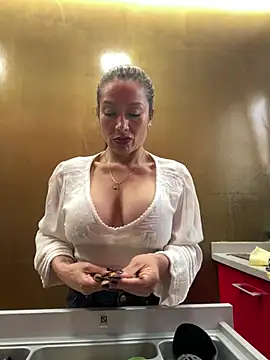 Stripchat sex cam angelitasexy81