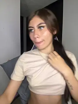 Stripchat sex cam Stormi_222
