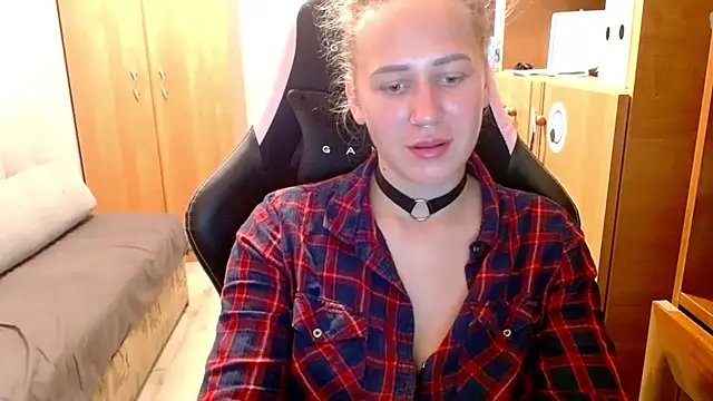 Stripchat sex cam CatrinLips