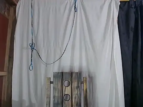 Stripchat sex cam KarlaIsabel-10