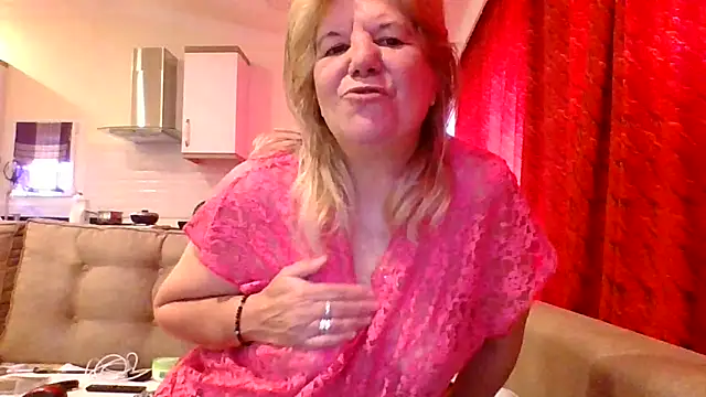 Stripchat sex cam TrustfulVampire1