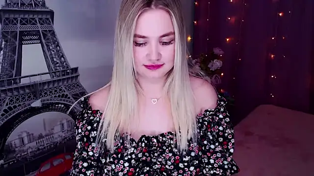 Stripchat sex cam __SofiaWood1__