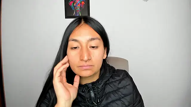 Stripchat sex cam emilygiirl