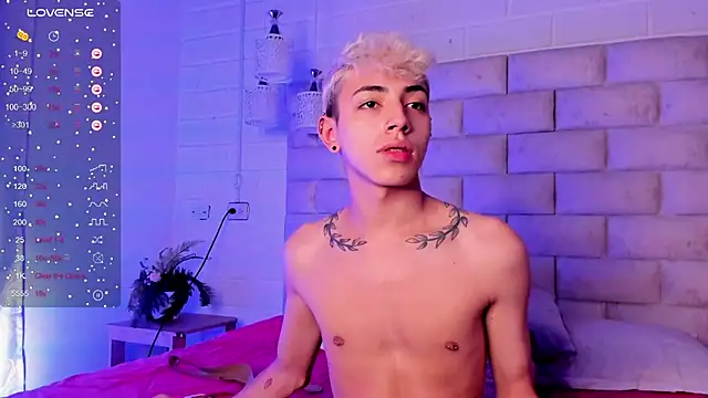 Stripchat sex cam DylanStormm