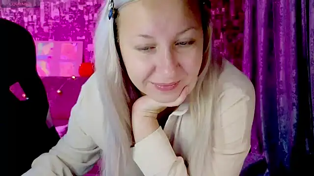Stripchat sex cam sarakatherin