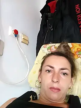 Stripchat sex cam KseniaGold27