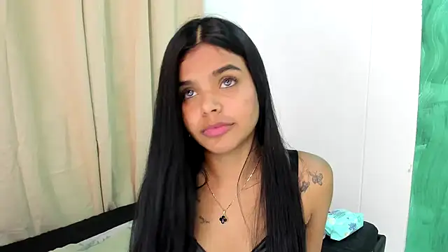 Stripchat sex cam Roouse19