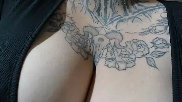Stripchat sex cam sherly_tattosss