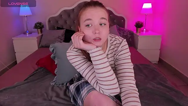 Stripchat sex cam lexxxyfun