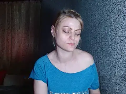 Stripchat sex cam LindaRoutz