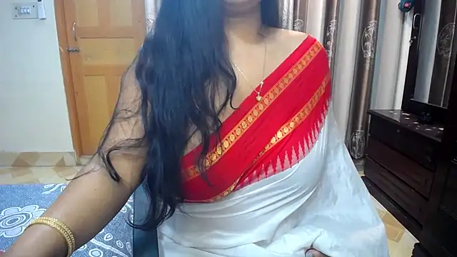 Stripchat sex cam _Namirah_